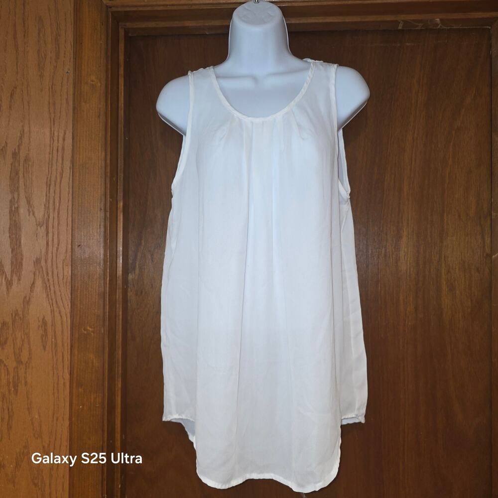 Coco & Main, white chiffon sheer, sleeveless flowy blouse, sz‎ L